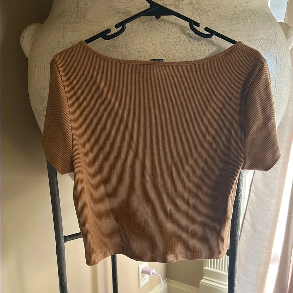 Urban Outfitters Tan Fitted Crop Blouse - Picture 3 of 3